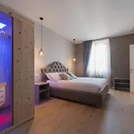 Отель Lainez & 3*