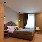 Szálloda Lainez &
