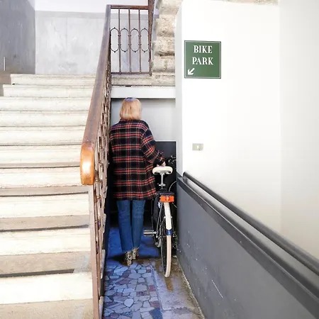 Lainez & Отель Тренто