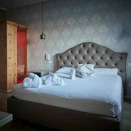 Lainez & Hotel