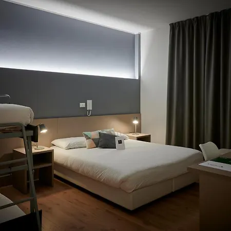 Hotel Lainez &