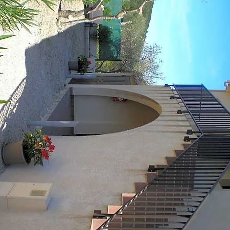 Hotel Lainez & 3*
