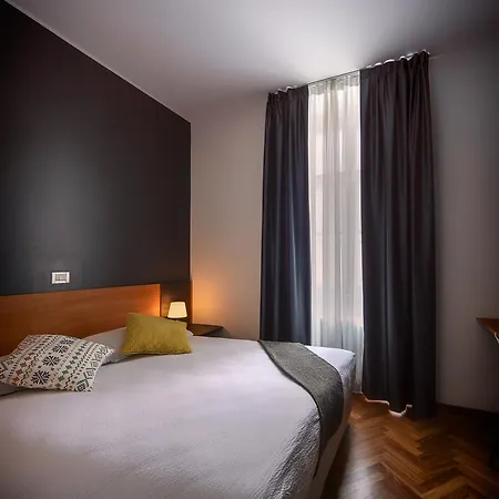 Hotel Lainez & 3*