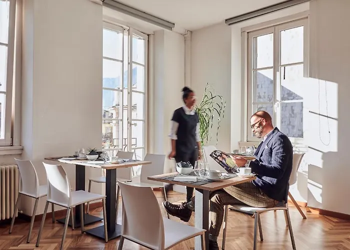 Отель Lainez & 3*